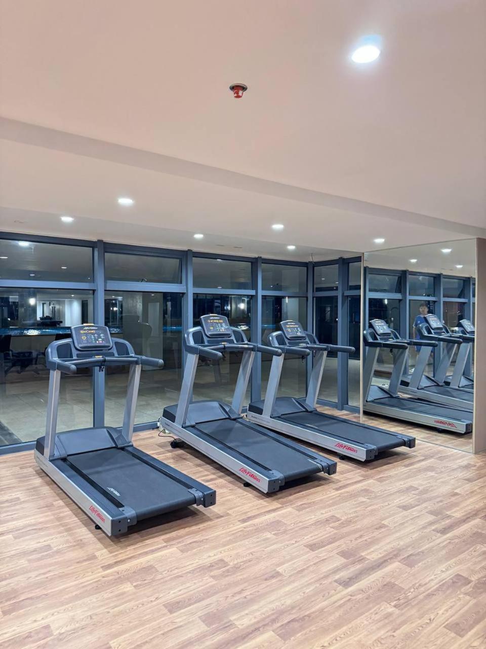 L Condotel Paranaque City 외부 사진