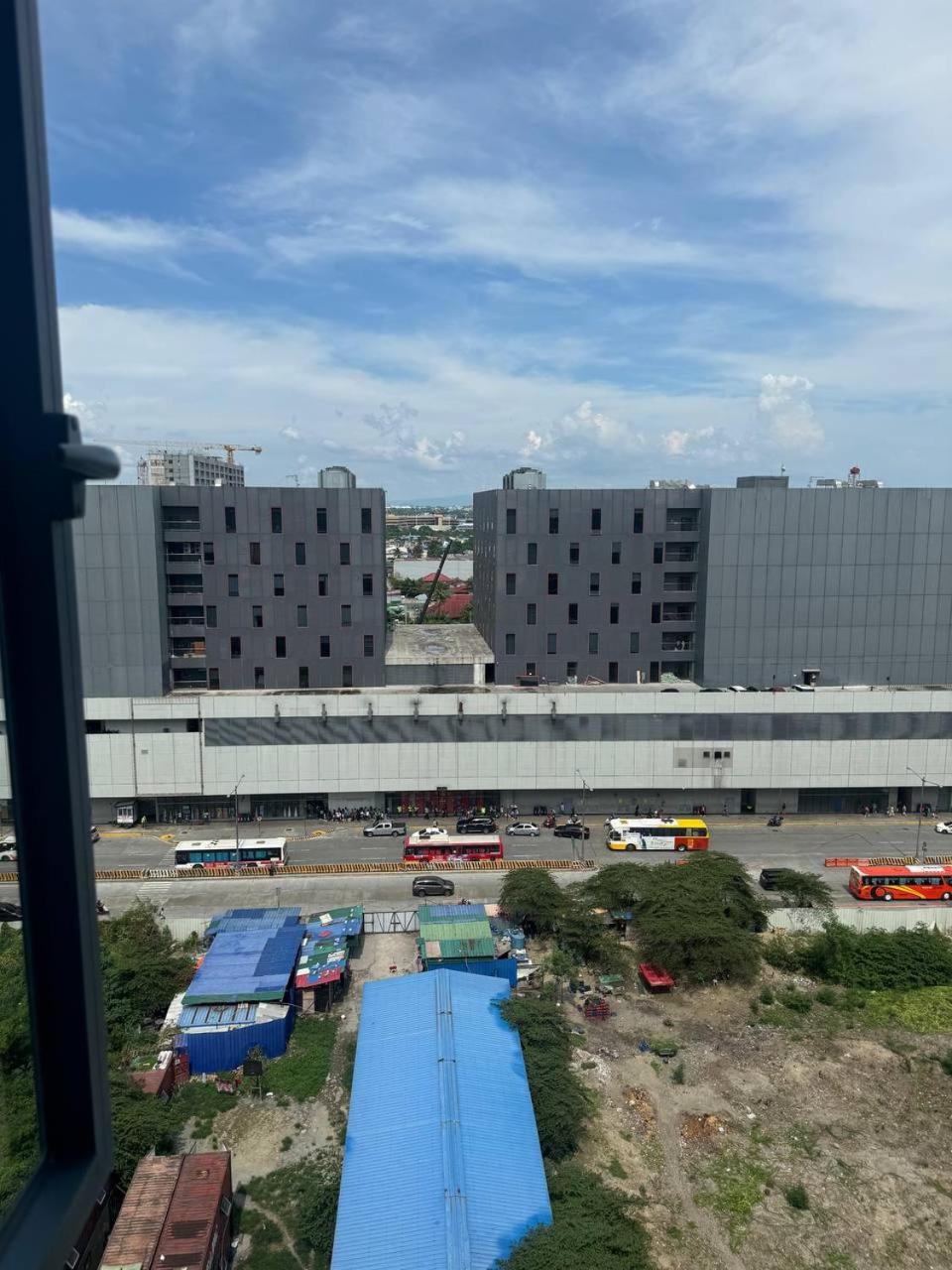 L Condotel Paranaque City 외부 사진