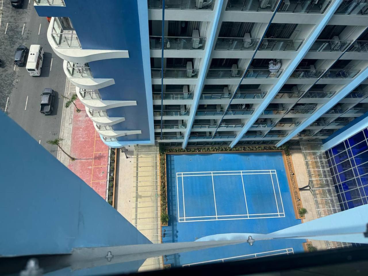 L Condotel Paranaque City 외부 사진