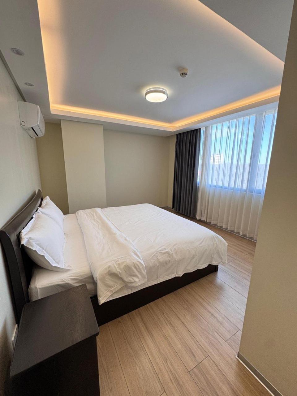 L Condotel Paranaque City 객실 사진