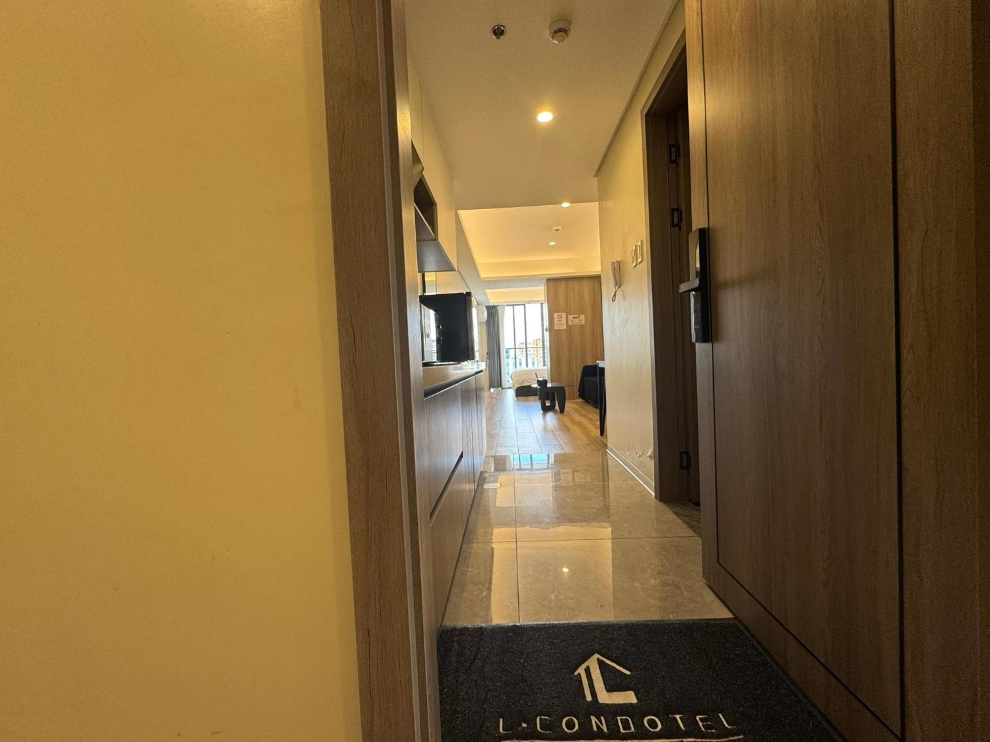 L Condotel Paranaque City 외부 사진