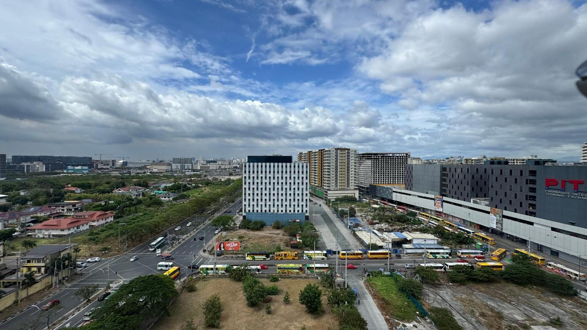 L Condotel Paranaque City 외부 사진