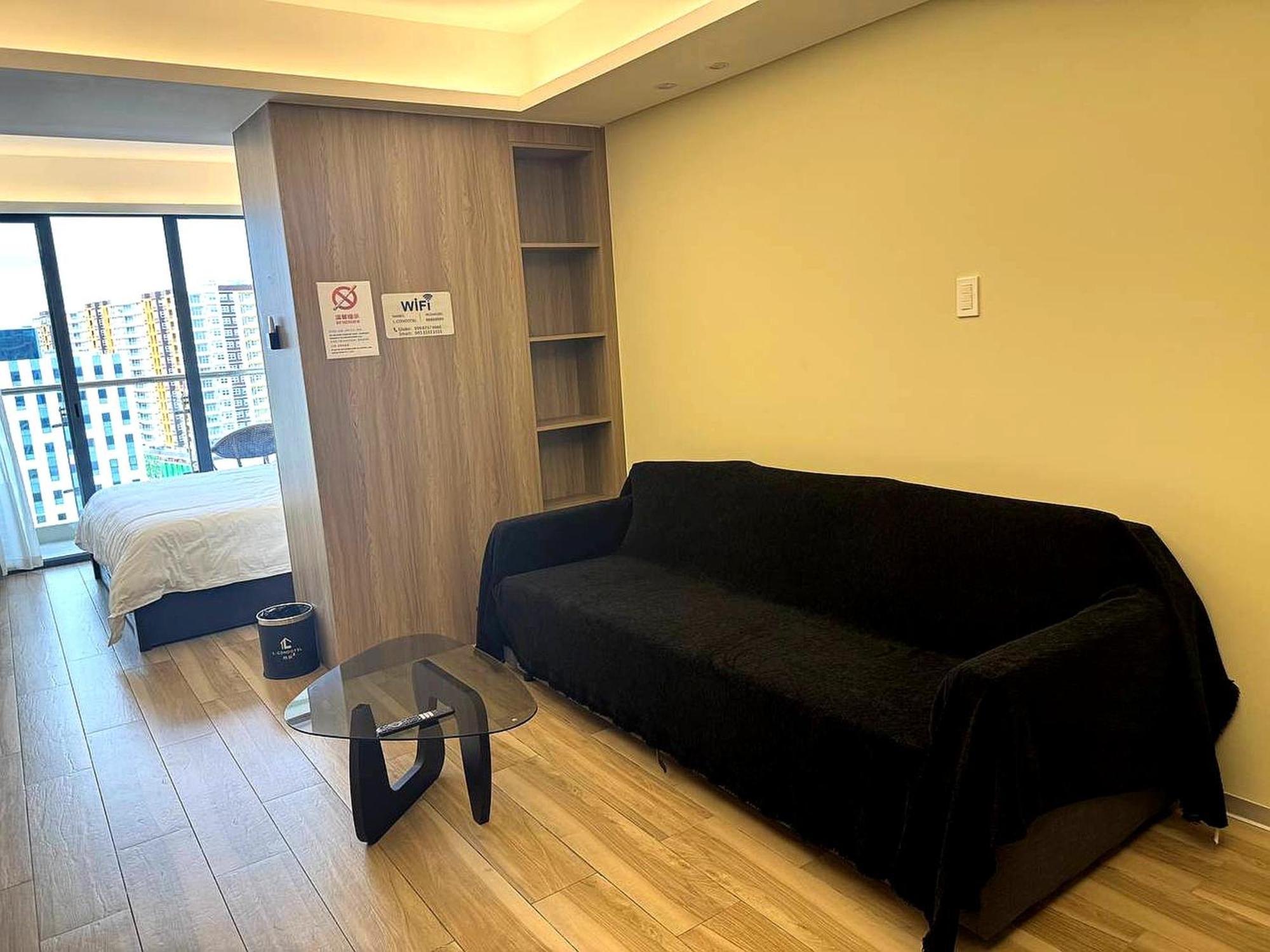L Condotel Paranaque City 외부 사진